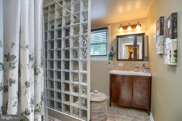 11 TYBURN CT, Lutherville Timonium, MD 21093