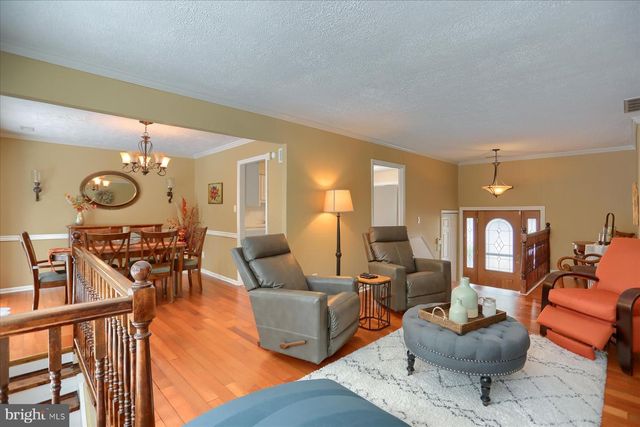 11 TYBURN CT, Lutherville Timonium, MD 21093