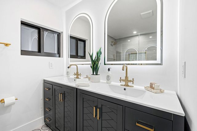 447 36th Street, West Palm Beach, FL 33407