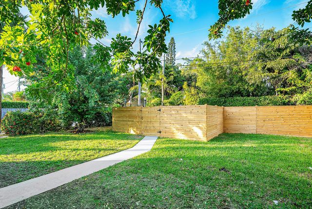 447 36th Street, West Palm Beach, FL 33407