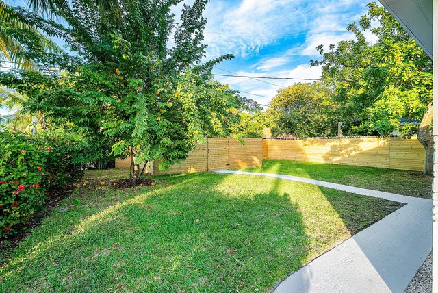 447 36th Street, West Palm Beach, FL 33407