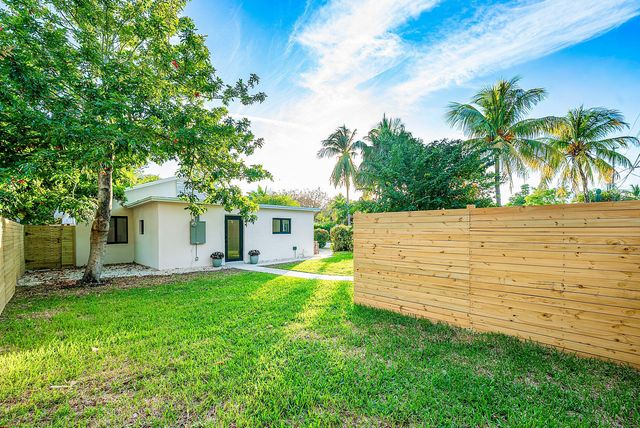 447 36th Street, West Palm Beach, FL 33407