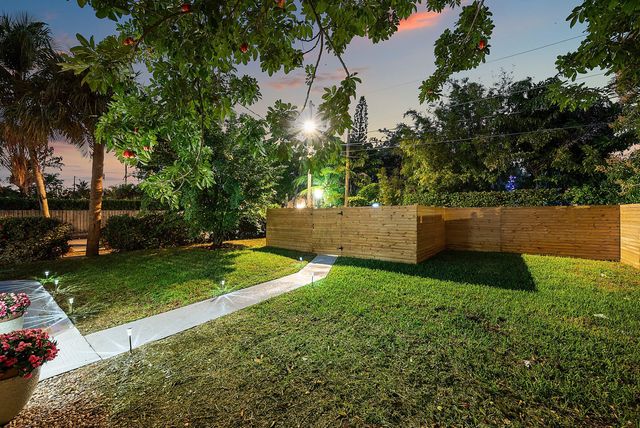 447 36th Street, West Palm Beach, FL 33407