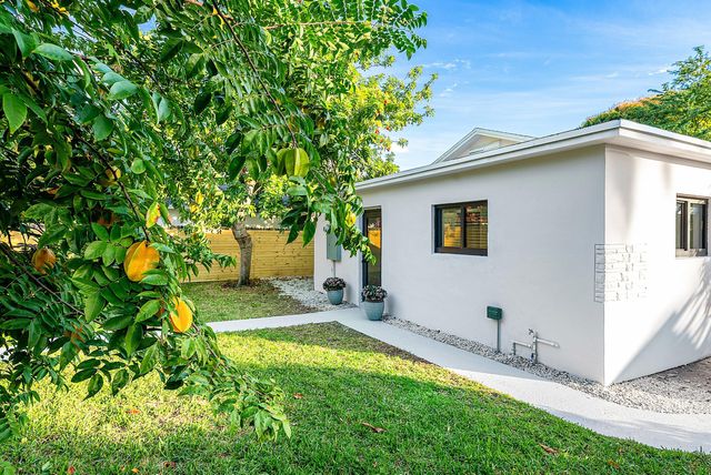 447 36th Street, West Palm Beach, FL 33407