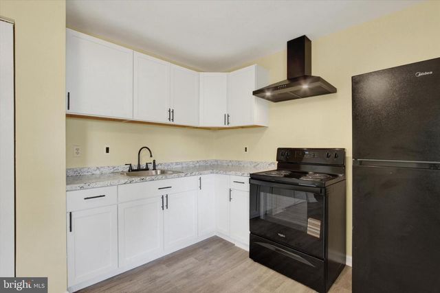 108 WALNUT ST, Steelton, PA 17113
