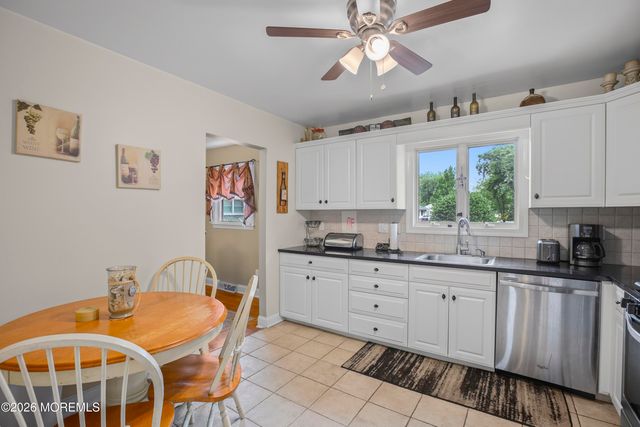 35 Chesapeake Road, Manalapan, NJ 07726