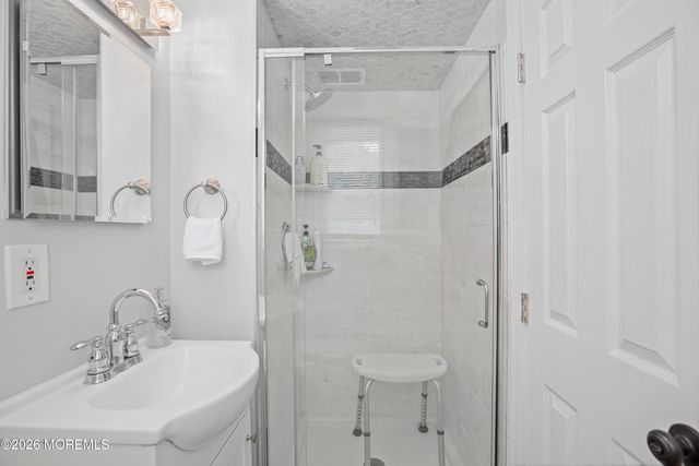 35 Chesapeake Road, Manalapan, NJ 07726