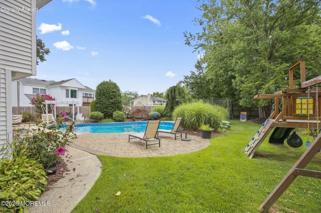 35 Chesapeake Road, Manalapan, NJ 07726