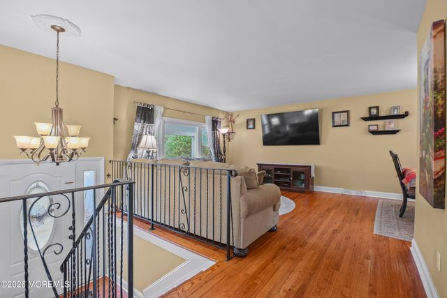 35 Chesapeake Road, Manalapan, NJ 07726