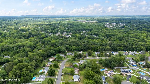 35 Chesapeake Road, Manalapan, NJ 07726