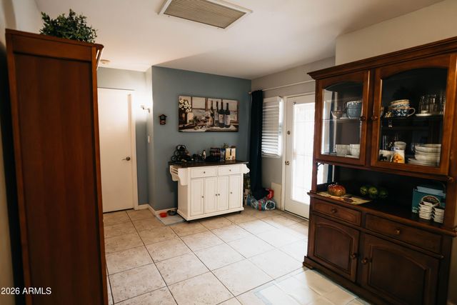 9801 N 49th Lane, Glendale, AZ 85302