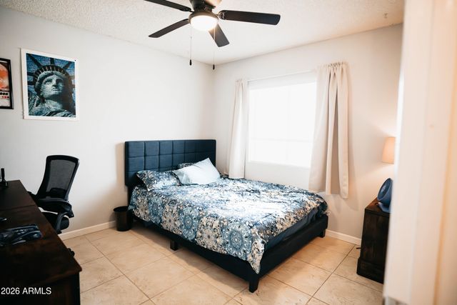 9801 N 49th Lane, Glendale, AZ 85302