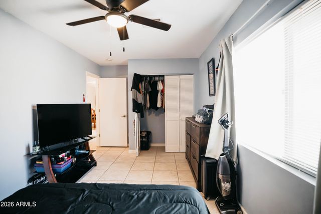 9801 N 49th Lane, Glendale, AZ 85302