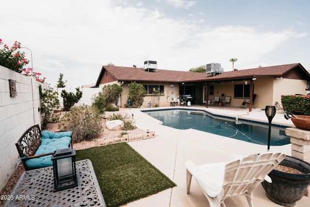 9801 N 49th Lane, Glendale, AZ 85302