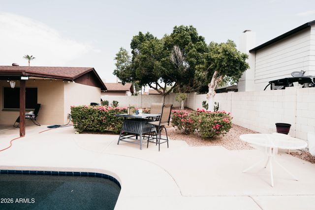 9801 N 49th Lane, Glendale, AZ 85302