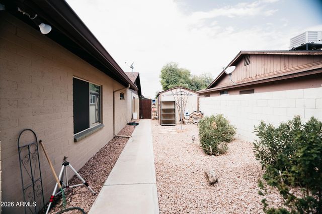 9801 N 49th Lane, Glendale, AZ 85302