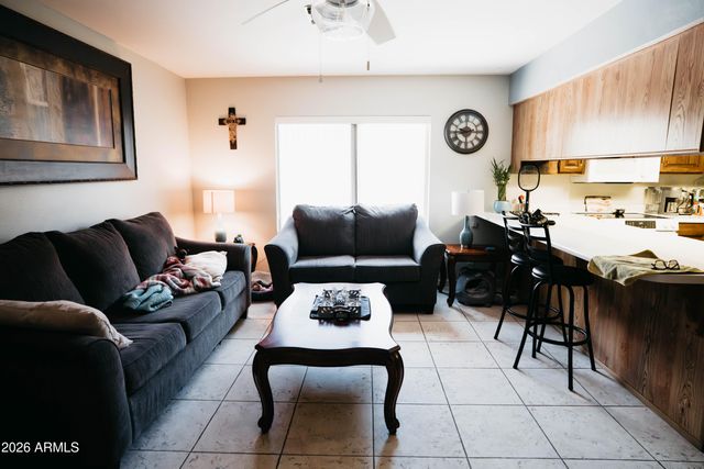 9801 N 49th Lane, Glendale, AZ 85302