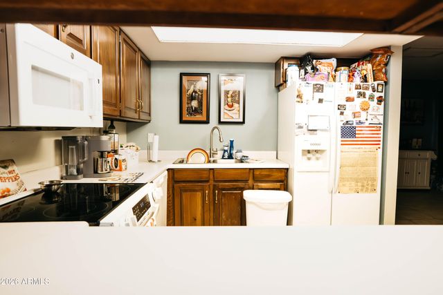 9801 N 49th Lane, Glendale, AZ 85302