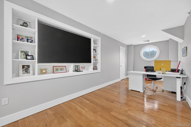 48 Eastview Lane, Red Hook, NY 12571