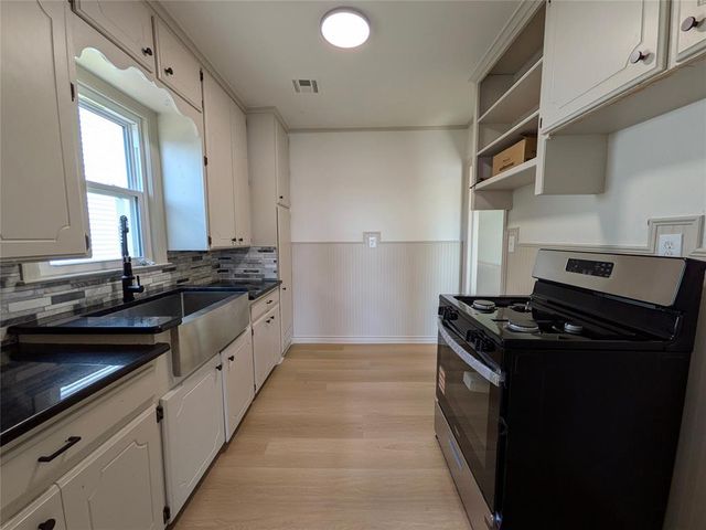 422 S 9th Street, Yukon, OK 73099