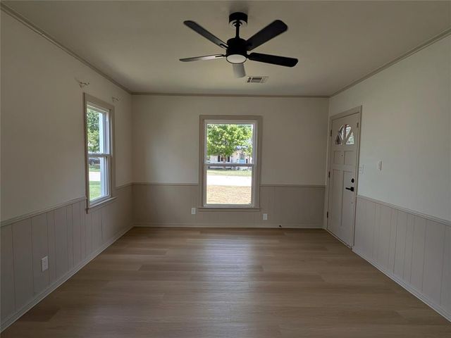 422 S 9th Street, Yukon, OK 73099