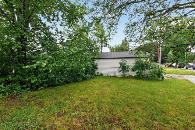 8000 W Mill ROAD, Milwaukee, WI 53218