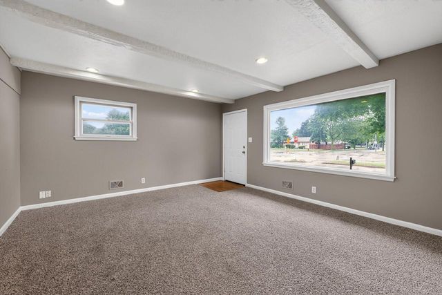 8000 W Mill ROAD, Milwaukee, WI 53218