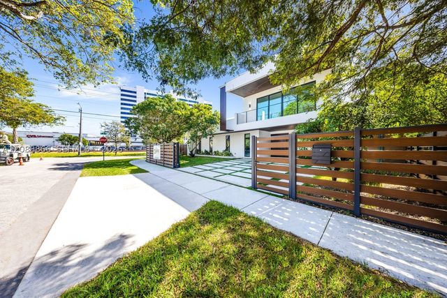300 NE 48th St, Miami, FL 33137
