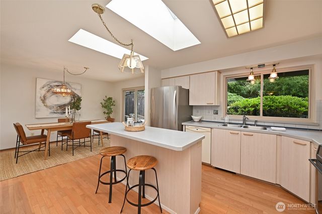 3809 NE 86th Street, Seattle, WA 98115