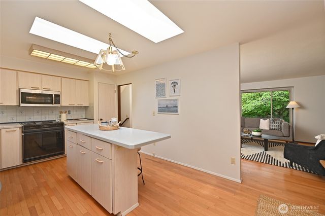 3809 NE 86th Street, Seattle, WA 98115
