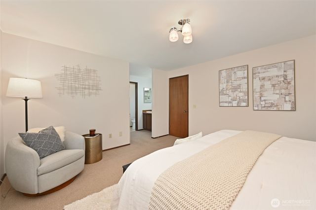 3809 NE 86th Street, Seattle, WA 98115