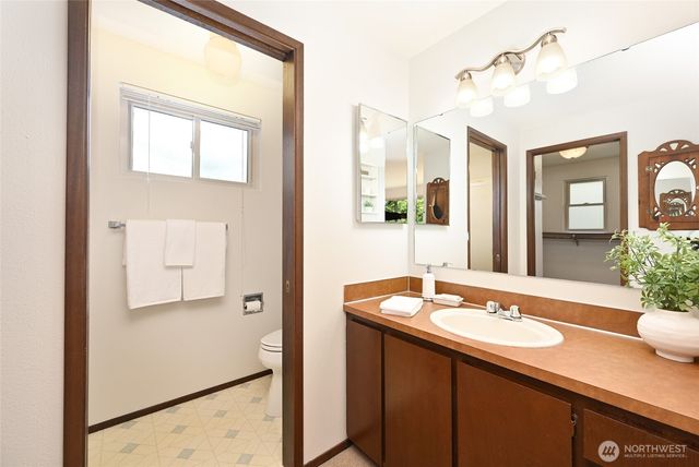 3809 NE 86th Street, Seattle, WA 98115