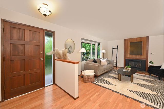 3809 NE 86th Street, Seattle, WA 98115