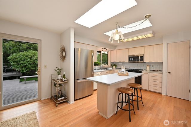 3809 NE 86th Street, Seattle, WA 98115