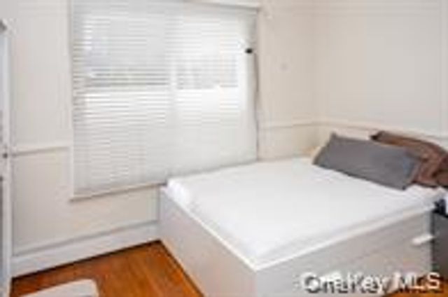 24 Whaley Street, Freeport, NY 11520