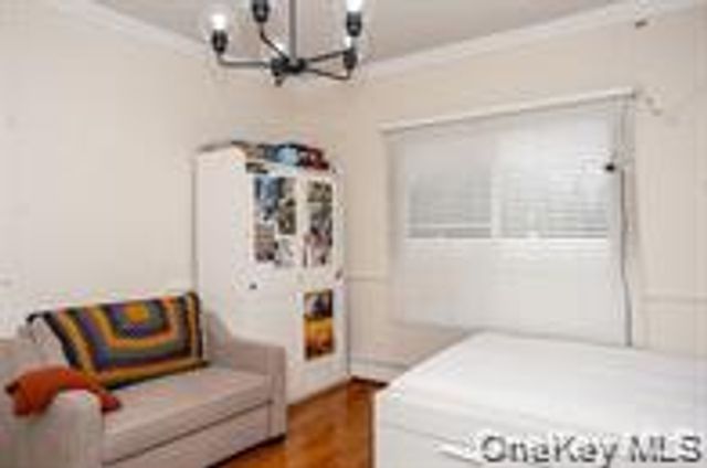 24 Whaley Street, Freeport, NY 11520