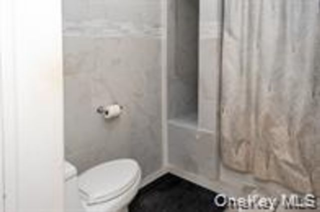 24 Whaley Street, Freeport, NY 11520