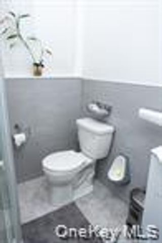 24 Whaley Street, Freeport, NY 11520