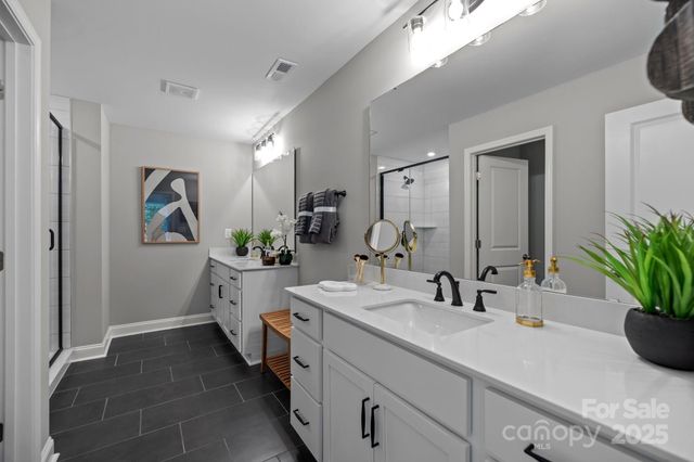 2962 Clyde Drive, Charlotte, NC 28208