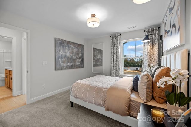 2962 Clyde Drive, Charlotte, NC 28208