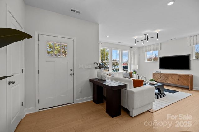 2962 Clyde Drive, Charlotte, NC 28208