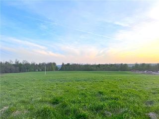 Mallory Road, New Hartford, NY 13456