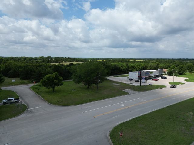 435 E Audie Murphy Parkway, Farmersville, TX 75442
