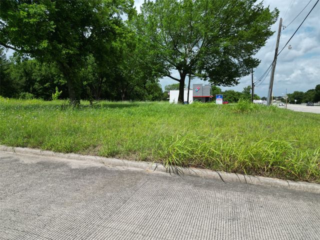 435 E Audie Murphy Parkway, Farmersville, TX 75442
