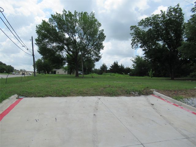 435 E Audie Murphy Parkway, Farmersville, TX 75442