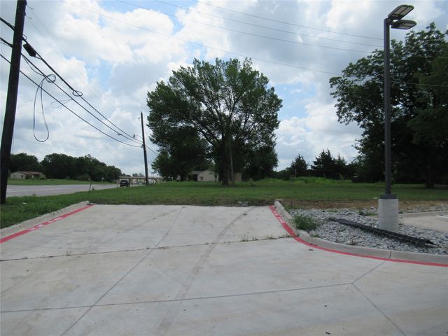 435 E Audie Murphy Parkway, Farmersville, TX 75442
