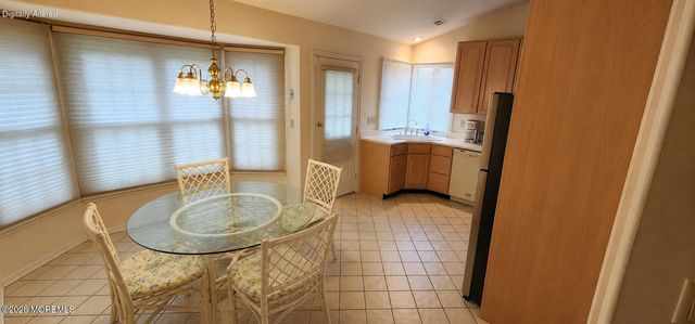 102 Cardigan Court, Manchester, NJ 08759