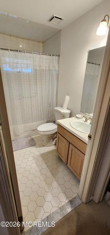 102 Cardigan Court, Manchester, NJ 08759
