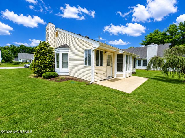 102 Cardigan Court, Manchester, NJ 08759