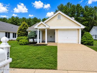 102 Cardigan Court, Manchester, NJ 08759